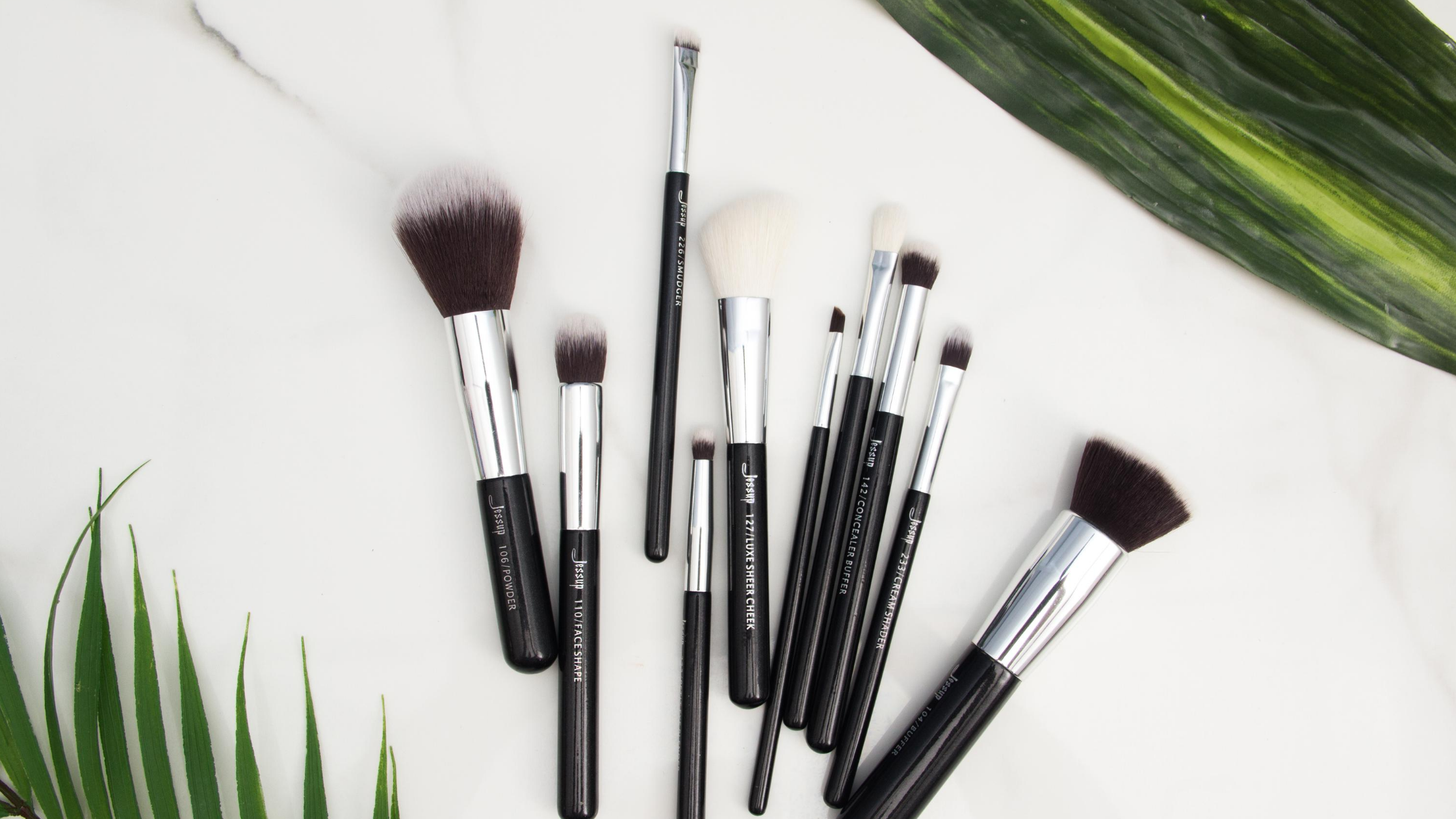 A Beginners' Guide To Buying Basic Makeup Brushes